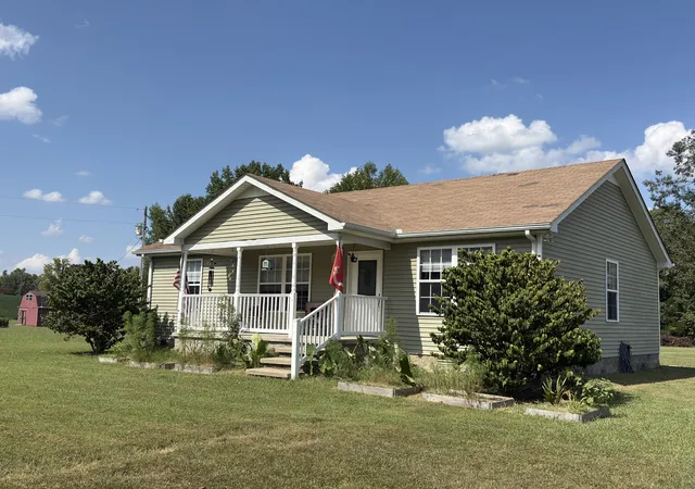 Photo 1 of Single family home for sale at 167 Robinson Ln, Westmoreland, TN 37186 | MLS# 3529045 | Listing updated on 2026-09-05
