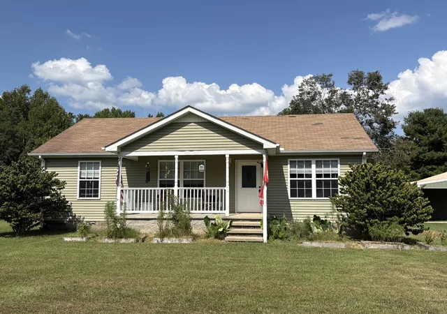 Photo 2 of Single family home for sale at 167 Robinson Ln, Westmoreland, TN 37186 | MLS# 3529045 | Listing updated on 2026-09-05