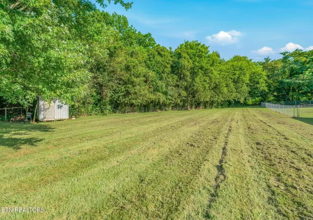 Photo 3 of Manufactured home for sale at 522 Farm Loop Rd, New Market, TN 37820 | MLS# 3527076 | Listing updated on 2026-08-28