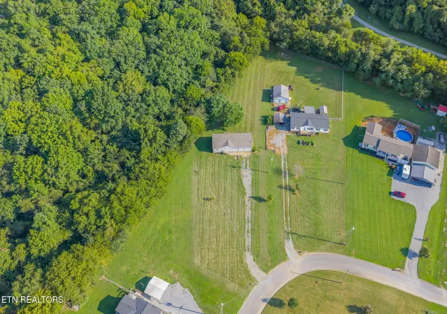 Photo 4 of Manufactured home for sale at 522 Farm Loop Rd, New Market, TN 37820 | MLS# 3527076 | Listing updated on 2026-08-28