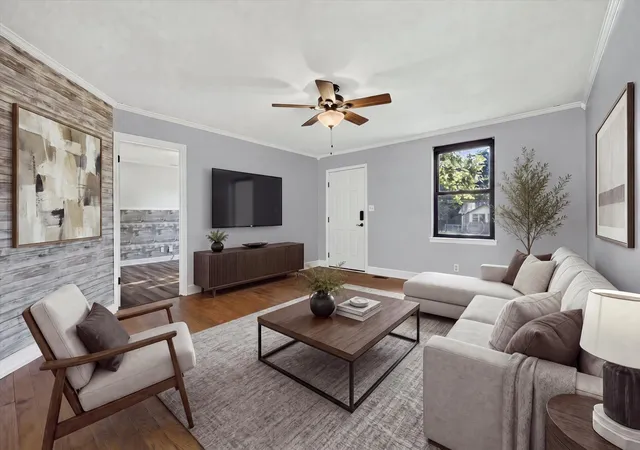 Photo 2 of Single family home for sale at 1325 Courtney Dr, Clarksville, TN 37042 | MLS# 3527887 | Listing updated on 2026-10-19