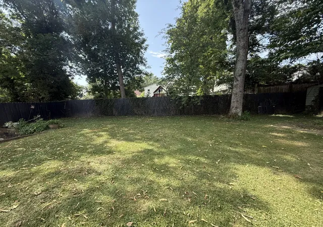 Photo 3 of Single family home for sale at 1809 Shackleford Rd, Nashville, TN 37215 | MLS# 3527450 | Listing updated on 2026-08-28