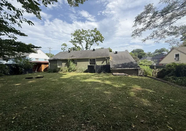 Photo 3 of Single family home for sale at 1809 Shackleford Rd, Nashville, TN 37215 | MLS# 3527450 | Listing updated on 2026-08-28