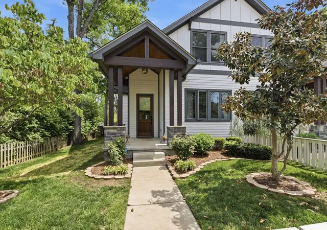 Townhouse for sale at 2210 Grantland Ave, Nashville, TN 37204 | MLS# 3528249