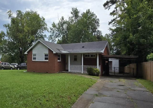 2nd image of 310 Sheriff Dr, Clarksville, TN 37042 | MLS# 3527248