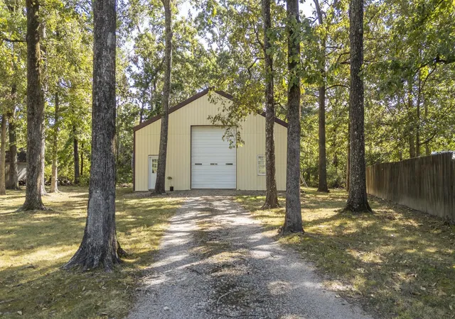 Photo 2 of Single family home for sale at 255 Easley Loop, Savannah, TN 38372 | MLS# 3527165 | Listing updated on 2026-08-28