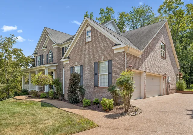 Photo 3 of Single family home for sale at 9511 Grand Hvn Dr, Brentwood, TN 37027 | MLS# 3592118 | Listing updated on 2026-09-18