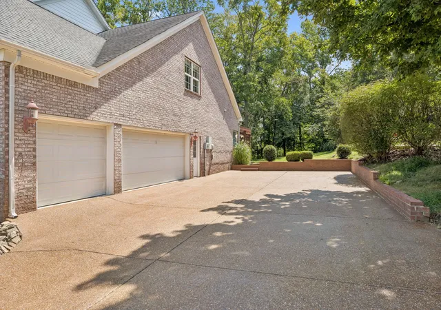 Photo 3 of Single family home for sale at 9511 Grand Hvn Dr, Brentwood, TN 37027 | MLS# 3592118 | Listing updated on 2026-09-18