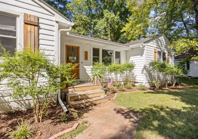 Photo 2 of Single family home for sale at 110 Park Cir, Columbia, TN 38401 | MLS# 3527636 | Listing updated on 2026-08-28
