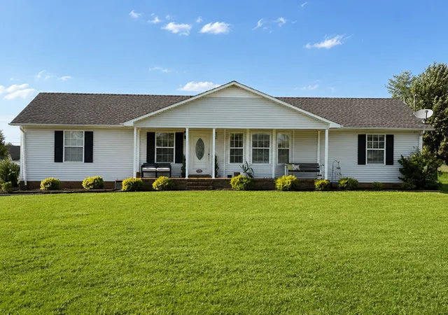 Photo 1 of Single family home for sale at 1325 Horseshoe Dr, Lewisburg, TN 37091 | MLS# 3527258 | Listing updated on 2026-08-27