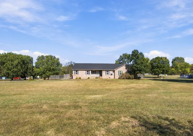 Photo 2 of Single family home for sale at 3433 Greens Ml Rd, Spring Hill, TN 37174 | MLS# 3624088 | Listing updated on 2026-10-23