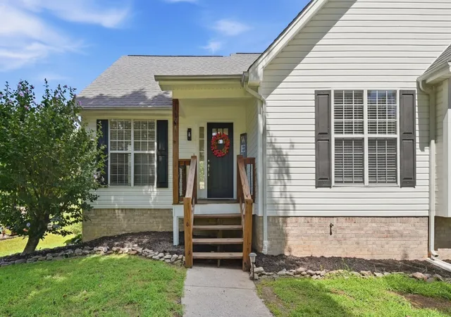 Photo 3 of Single family home for sale at 6179 Pringle Dr, Ooltewah, TN 37363 | MLS# 3527366 | Listing updated on 2026-09-25