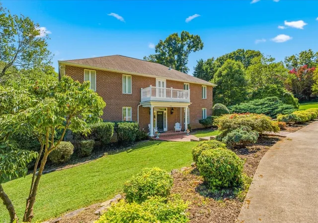 Photo 3 of Single family home for sale at 2131 Breckenridge St, Athens, TN 37303 | MLS# 3527386 | Listing updated on 2026-09-15
