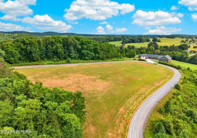 Photo 3 of Land for sale at 0 Woodland Crk Rd, Dandridge, TN 37725 | MLS# 3536062 | Listing updated on 2026-09-03