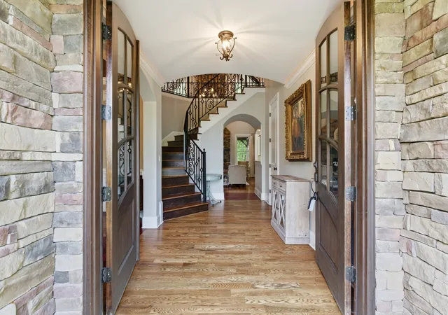 Photo 4 of Single family home for sale at 1024 Redmond Ct, Brentwood, TN 37027 | MLS# 3527924 | Listing updated on 2026-10-07