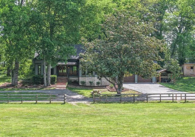 3rd image of 2153 Williamsport Pike, Columbia, TN 38401 | MLS# 3527392