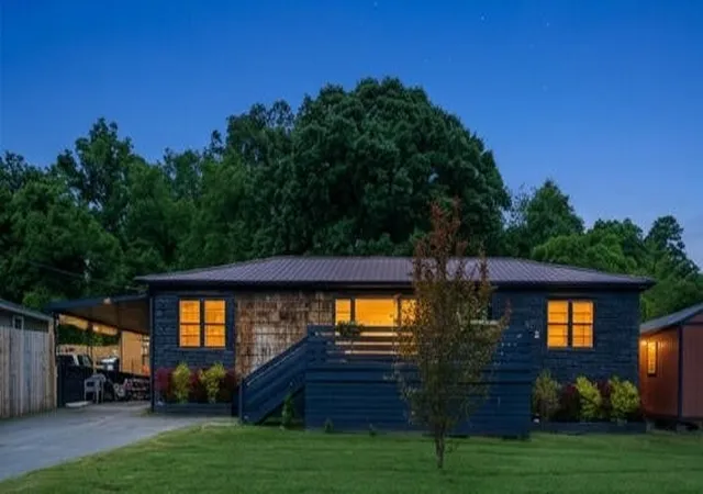 Photo 2 of Single family home for sale at 1205 Poole Street, Rossville, GA 30741 | MLS# 3527387 | Listing updated on 2026-10-02
