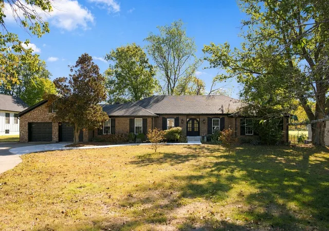 Photo 2 of Single family home for sale at 137 Baltusrol Rd, Franklin, TN 37069 | MLS# 3547995 | Listing updated on 2026-10-09