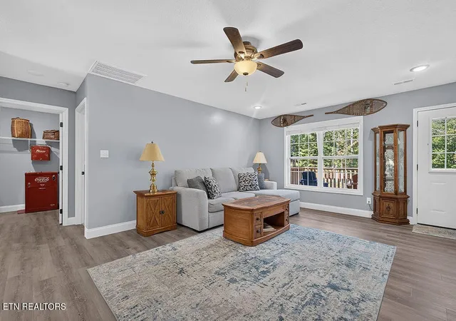 Photo 3 of Single family home for sale at 4020 Fox Hills Dr, Louisville, TN 37777 | MLS# 3527425 | Listing updated on 2026-10-02