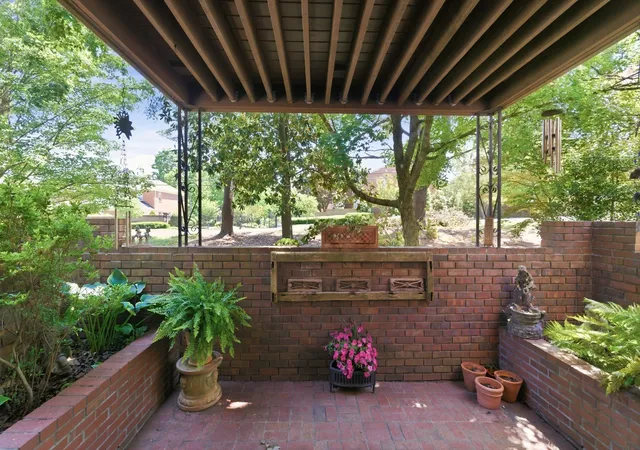 Photo 2 of Condo for sale at 4500 Post Rd #4, Nashville, TN 37205 | MLS# 3529990 | Listing updated on 2026-09-01