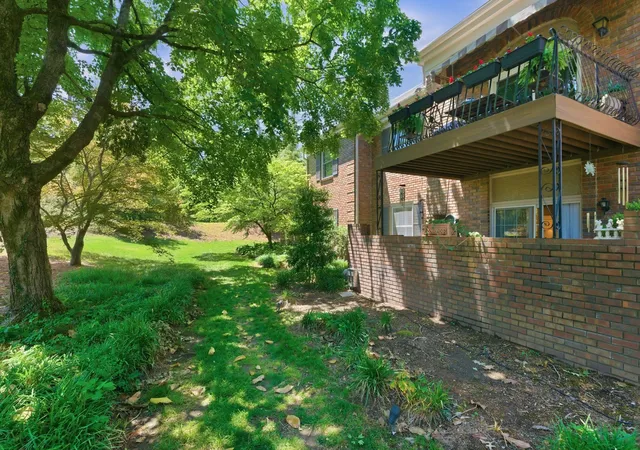 Listing Photo 4 - Condo for sale in building located at 4500 Post Rd, Nashville, TN 37205 - Unit #4