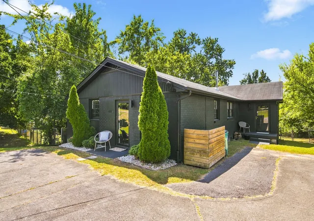 Photo 1 of Multi family home for sale at 609c Rosebank Ave, Nashville, TN 37206 | MLS# 3541420 | Listing updated on 2026-09-06