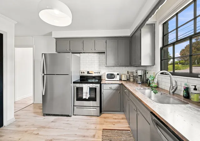 Photo 3 of Multi family home for sale at 609c Rosebank Ave, Nashville, TN 37206 | MLS# 3541420 | Listing updated on 2026-09-06