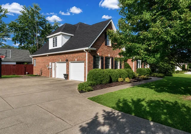 5th image of 142 Indian Hills Dr, Clarksville, TN 37043 | MLS# 3527512