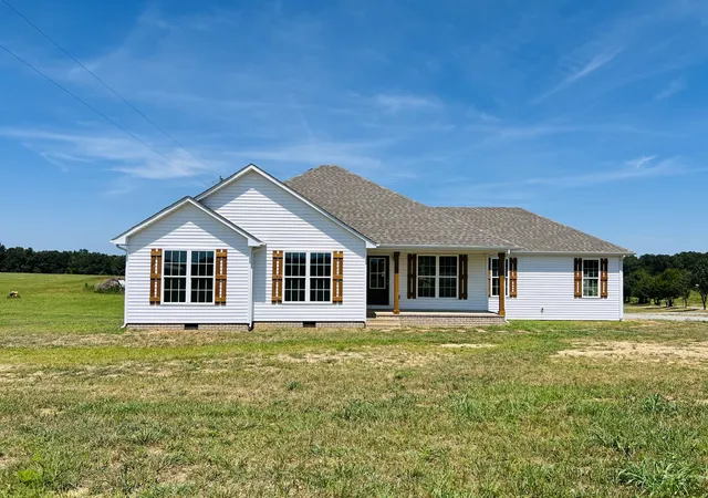 Single family home for sale at 111 Glenhaven Ln, Goodspring, TN 38460 | MLS# 3529119