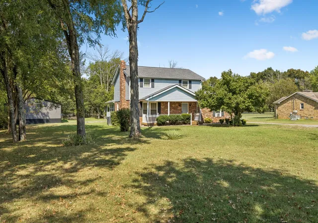 Photo 4 of Single family home for sale at 3100 Dell Dr, Hermitage, TN 37076 | MLS# 3527551 | Listing updated on 2026-09-18