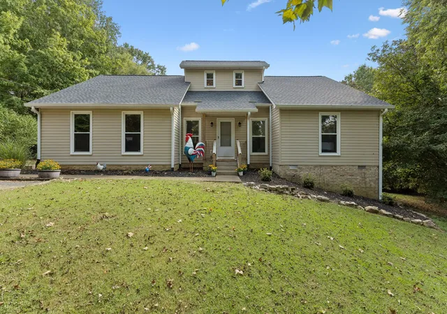 Photo 3 of Single family home for sale at 629 Blue Ridge Dr, Columbia, TN 38401 | MLS# 3528882 | Listing updated on 2026-10-09