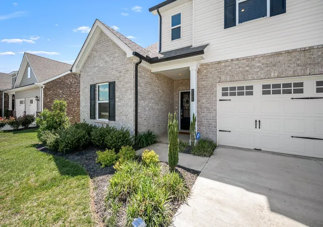 Photo 3 of Single family home for sale at 3707 Lc Smith Dr, Murfreesboro, TN 37129 | MLS# 3528686 | Listing updated on 2026-10-01