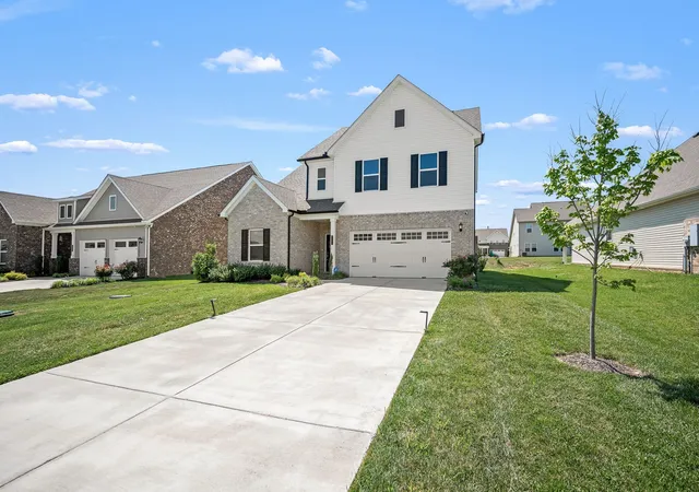 Photo 4 of Single family home for sale at 3707 Lc Smith Dr, Murfreesboro, TN 37129 | MLS# 3528686 | Listing updated on 2026-10-01
