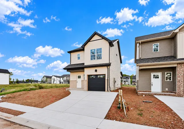 Photo 3 of Single family home for sale at 636 Southern Pass Run, Clarksville, TN 37043 | MLS# 3529197 | Listing updated on 2026-10-08