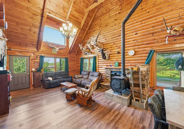 Photo 3 of Single family home for sale at 2950 Mckenzie Rd, Parsons, TN 38363 | MLS# 3527842 | Listing updated on 2026-10-01
