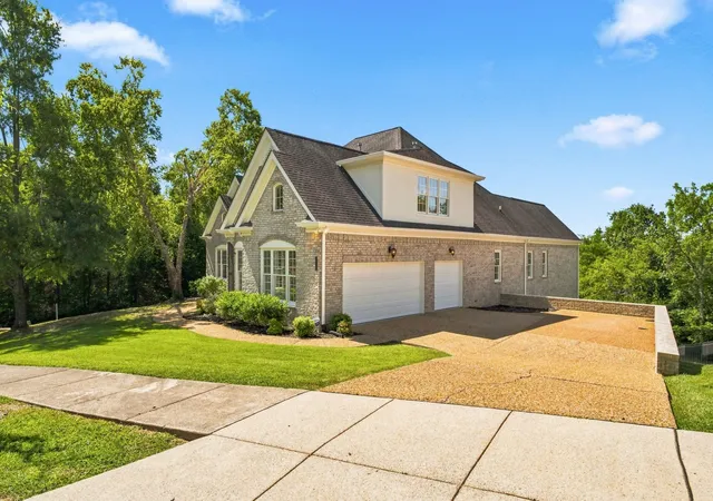 Photo 2 of Single family home for sale at 315 Hamlets End Way, Franklin, TN 37067 | MLS# 3529059 | Listing updated on 2026-09-18