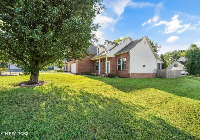 Photo 3 of Single family home for sale at 7512 Cherry Blossom Lane, Knoxville, TN 37931 | MLS# 3527594 | Listing updated on 2026-09-14