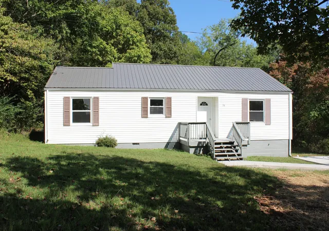 Photo 3 of Single family home for sale at 78 College St, Erin, TN 37061 | MLS# 3527726 | Listing updated on 2026-08-28