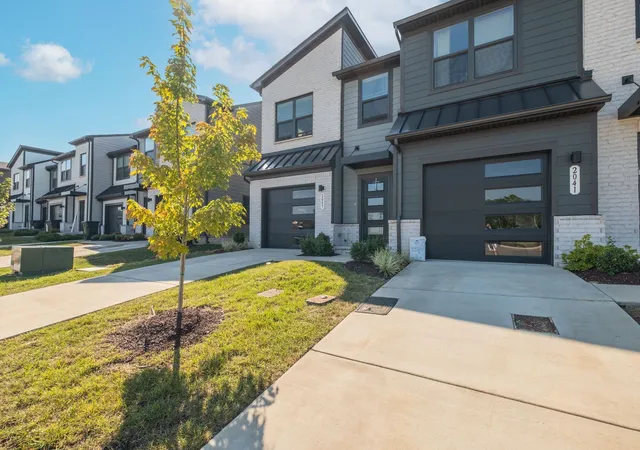 Photo 1 of Townhouse for sale at 2037 Walnut Ln, Gallatin, TN 37066 | MLS# 3527618 | Listing updated on 2026-08-29