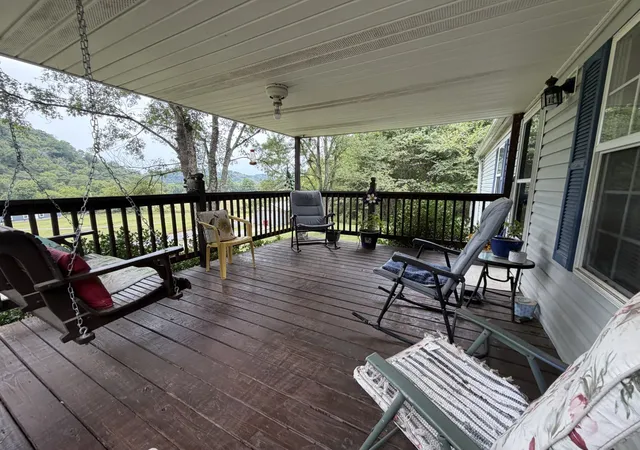 Photo 4 of Manufactured home for sale at 1840 Cedar Bluff Rd, Lafayette, TN 37083 | MLS# 3527897 | Listing updated on 2026-10-01