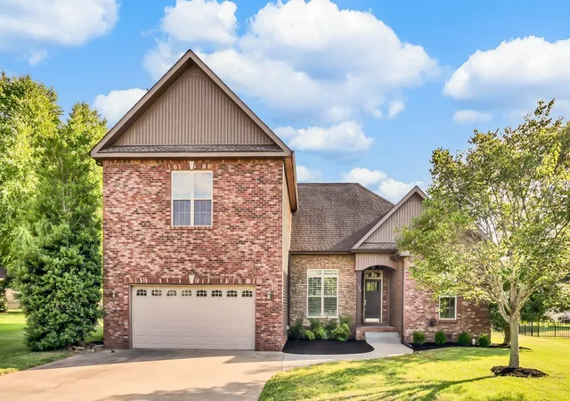 Photo 1 of Single family home for sale at 126 Parkland Cir, Clarksville, TN 37043 | MLS# 3528033 | Listing updated on 2026-09-23