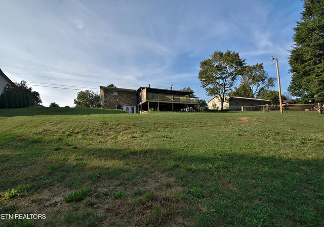 Photo 3 of Single family home for sale at 2718 Mayfield Dr, Talbott, TN 37877 | MLS# 3544532 | Listing updated on 2026-09-16
