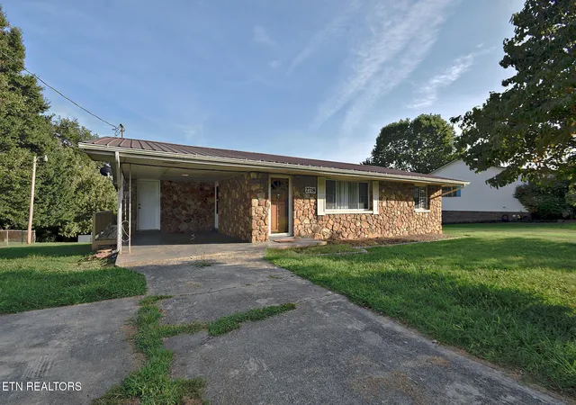 Photo 4 of Single family home for sale at 2718 Mayfield Dr, Talbott, TN 37877 | MLS# 3544532 | Listing updated on 2026-09-16