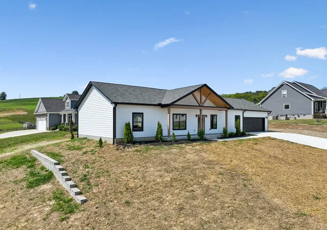 Photo 4 of Single family home for sale at 111 Catherine St, Brush Creek, TN 38547 | MLS# 3542399 | Listing updated on 2026-10-05