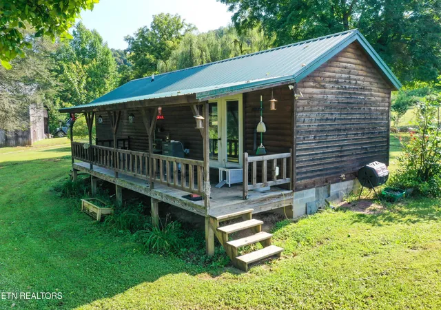 Photo 4 of Single family home for sale at 1160 Oak Grove Rd, Harrogate, TN 37752 | MLS# 3527666 | Listing updated on 2026-09-24