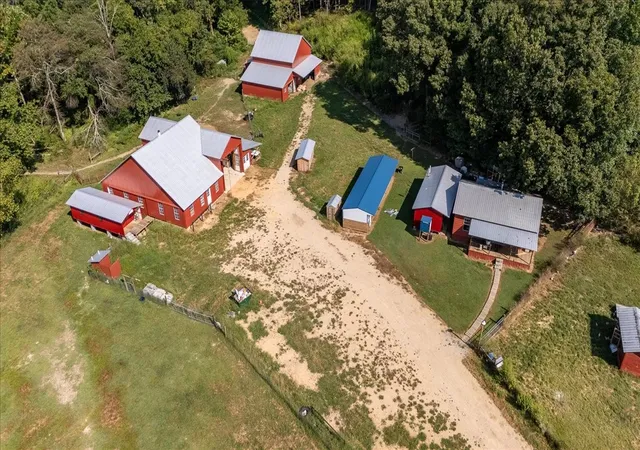 Photo 1 of Single family home for sale at 115 Denson Rd, Lawrenceburg, TN 38464 | MLS# 3541430 | Listing updated on 2026-09-04