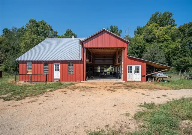 Photo 3 of Single family home for sale at 115 Denson Rd, Lawrenceburg, TN 38464 | MLS# 3541430 | Listing updated on 2026-09-04