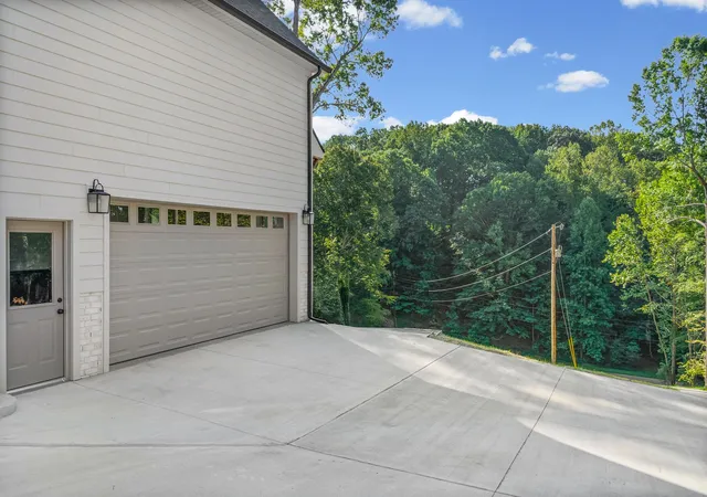 Photo 4 of Single family home for sale at 3507 Shadowbend Ln, Clarksville, TN 37043 | MLS# 3527747 | Listing updated on 2026-09-04