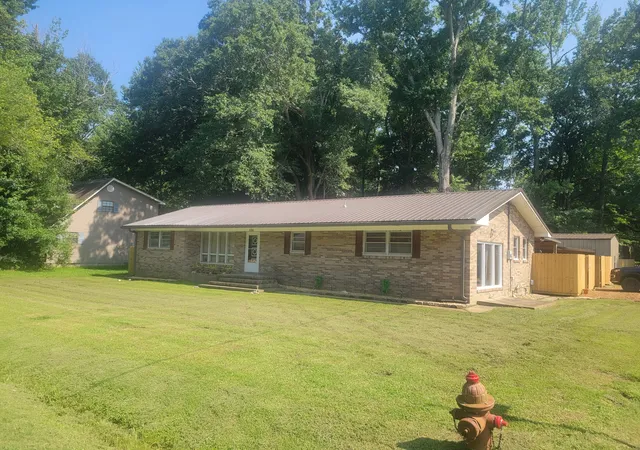 Photo 1 of Single family home for sale at 606 Franklin Dr, Paris, TN 38242 | MLS# 3527720 | Listing updated on 2026-08-27