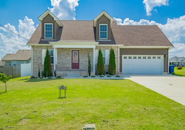 Photo 1 of Single family home for sale at 664 Ridge St, Manchester, TN 37355 | MLS# 3529810 | Listing updated on 2026-09-29